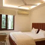 Saket 54 - A Bed & Breakfast