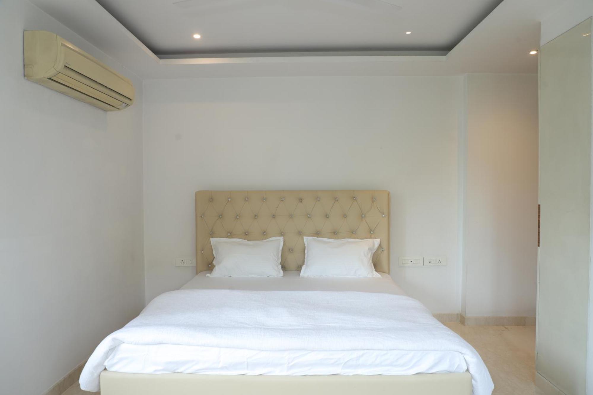Saket 54 - A Bed & Breakfast Bed & Breakfast
